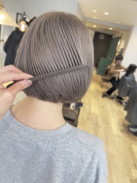 ラミエ バイ メルト 吉祥寺(lamie by melt) *滝田*似合わせカット シルバーグレージュ ボブ 20代30代40代