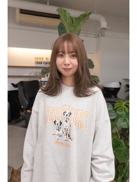 シカ(sica) ミディアムレイヤーミルクティーベージュ