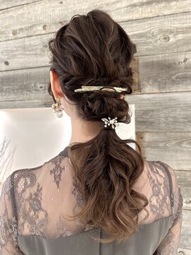 アイヴィ 表参道(IVY) 結婚式パーティアップ★ラフポニーテール【肥田亜沙美】