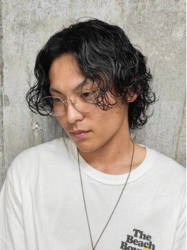 アルフレッド 平針店(alfRed) 波巻きスパイラルパーマセンターパートツーブロック黒髪束感