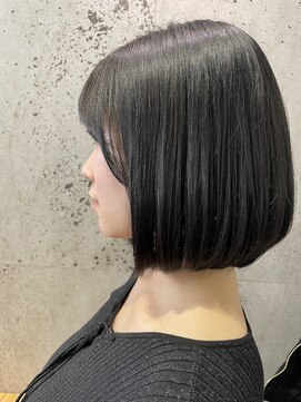 シーインフィニート(C∞) ナチュラル前下がりボブ