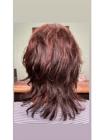 ジェイ(J)&nbsp;ウルフレイヤーカットでクリームパーマ