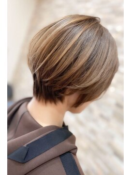 エアービジュー(Air Bijou) コンパクトマッシュショート 小顔20代30代40代