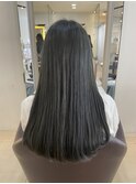 オリーブグレージュ