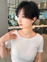 ロンド クラン 岡崎(Lond Clan)&nbsp;面長似合う20代30代クビレ暗髪束感ハンサムショート