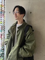 シーンバイラッド ヘルム(SCENE by RAD helm)&nbsp;センターパート ナチュラルストレート