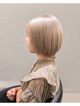 オーク あざみ野(OAK) ホワイトブロンド×ミニボブ