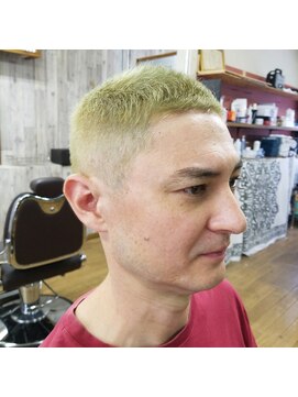 バーバークラシックス(BARBER classic's) 夏にぴったりのブリーチフードドスタイル