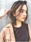 〈スタイリング簡単〉外国人風ハイライト×ルーズレイヤーボブ