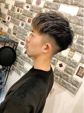 トッカ(tocca) グラデーション刈り上げ×束感ショート【掛川】