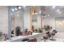 ロッティヘア(Lotti hair)の雰囲気（明るく可愛らしい店内♪）