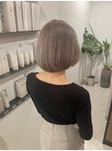 ハイトーングレージュ