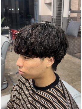 ノイセル 西本町(Noisyle) マッシュスパイラル強めシャドウパーマミニウルフ