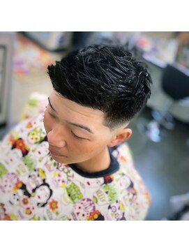 バーバーショップイシカワ(BARBER SHOP イシカワ) スキンフェードアップバングスタイル