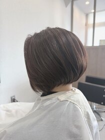 ニーラ バイ ニライカナイ 八幡宿店(Neela By Nirai Kanai) ボブ/ミニボブ/ブラウン/柔らかい丸み/刈り上げ/白髪/ハイライト