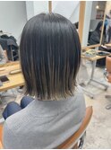 外国人風ハイライトカラー/切りっぱなしボブ