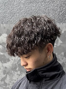 キングオブヘア バイ ノイズ 梅田茶屋町店(KING of hair by NOISM) *NOISMツイストスパイラルツーブロックマッシュセンターパート