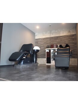 【本山駅徒歩4分/駐車場完備】家族で通えるアットホームサロン！映画やアニメ見放題！！居心地の良さが◎