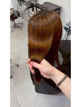 シェノン 西梅田(CHAINON) 髪質改善/縮毛矯正/レイヤーカット/くびれヘア/西梅田