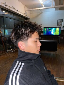 剪 スパイキーショート