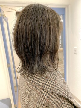 メルト 吉祥寺(melt) 【宮本大輔】大人可愛い ウルフ外ハネ 伸ばしかけ くびれ 透明感