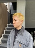 ツーブロックアップバング/ブロンドカラー