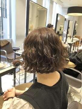 ネオリーブギンザ 銀座店(Neolive GINZA) 水パーマで作る柔らかいボブヘア　グレージュブラウン　銀座