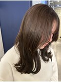 オリーブベージュ