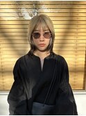 ウルフカット、ハイトーンベージュ、ダークグレー