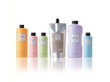 各種商材で髪の毛の内部まで栄養を与え、下地を整えてからの施術の為ダメージレスが可能◎カラー/ブリーチ