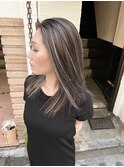 ハイライトカラーミルクティーベージュレイヤーカット