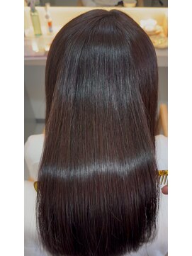 アリアツイン バイ エクラート 池袋西口店(ARiA TWiN by ECLART) 【マイナス10歳の髪へ】髪質改善