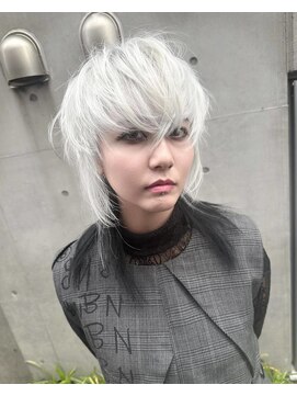 ガルテ(GARTE) ホワイトカラー/ウルフヘア/ウルフかっと