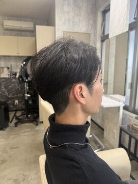 イーラ(E-LA) ツーブロックショート