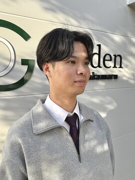 刈り上げセンターパート