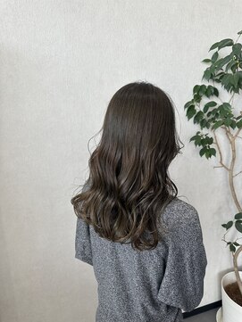 ウル(Uru) 艶髪カラー