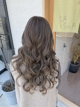 シスイ(sisui) ロングローレイヤー/ハイライトカラー