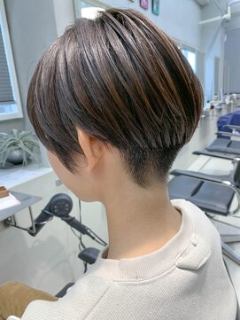 テトヘアー(teto hair) 刈り上げショート、前下がりショート、ハンサムショート