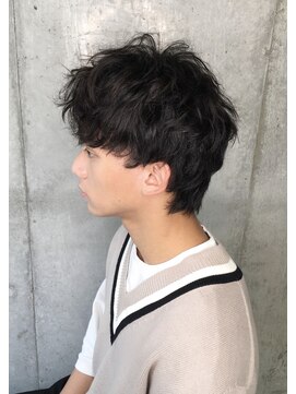 ゼンコー アオヤマ(ZENKO Aoyama) 横顔が素敵に決まるスパイラルウルフ【表参道、青山、原宿】