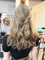 コニ(Coni) ♪Coni♪ブリーチベースのハイライトカラー