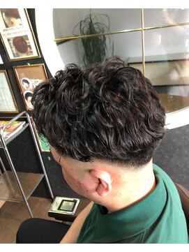 バーバーショップ カズー BARBER SHOP KA-ZOO スキンフェード、パーマ