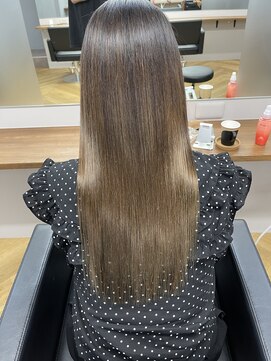 シカ 神戸三宮元町店(Cica) 髪質改善 UPTOGLOSS トリートメント 神戸 三宮美容室 トアロード