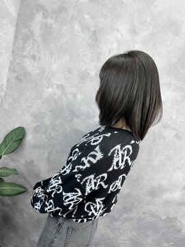 アンティア小作(ANT‘IA) レイヤーカット