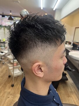 バーバーショップテト(barber shop tete) アップバングスキンフェード