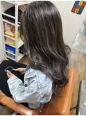 グレージュハイライトイルミナカラー