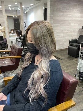 カルフール ロハス 草加東口店(Carrefour LOHAS) グラデーションカラー/ケアブリーチ/髪質改善トリートメント