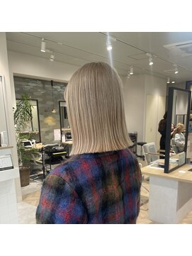 リコット 浦和美園(Liecot) 切りっぱなしボブ×ハイトーンベージュ
