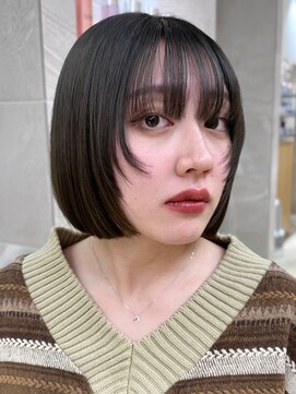フォト 新宿三丁目(foto) 切りっぱなしボブ/ぱっつんボブ/ボブ/顔周りレイヤー