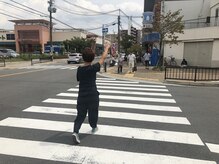 横断歩道をわたります！