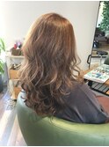 ミルクティーベージュ